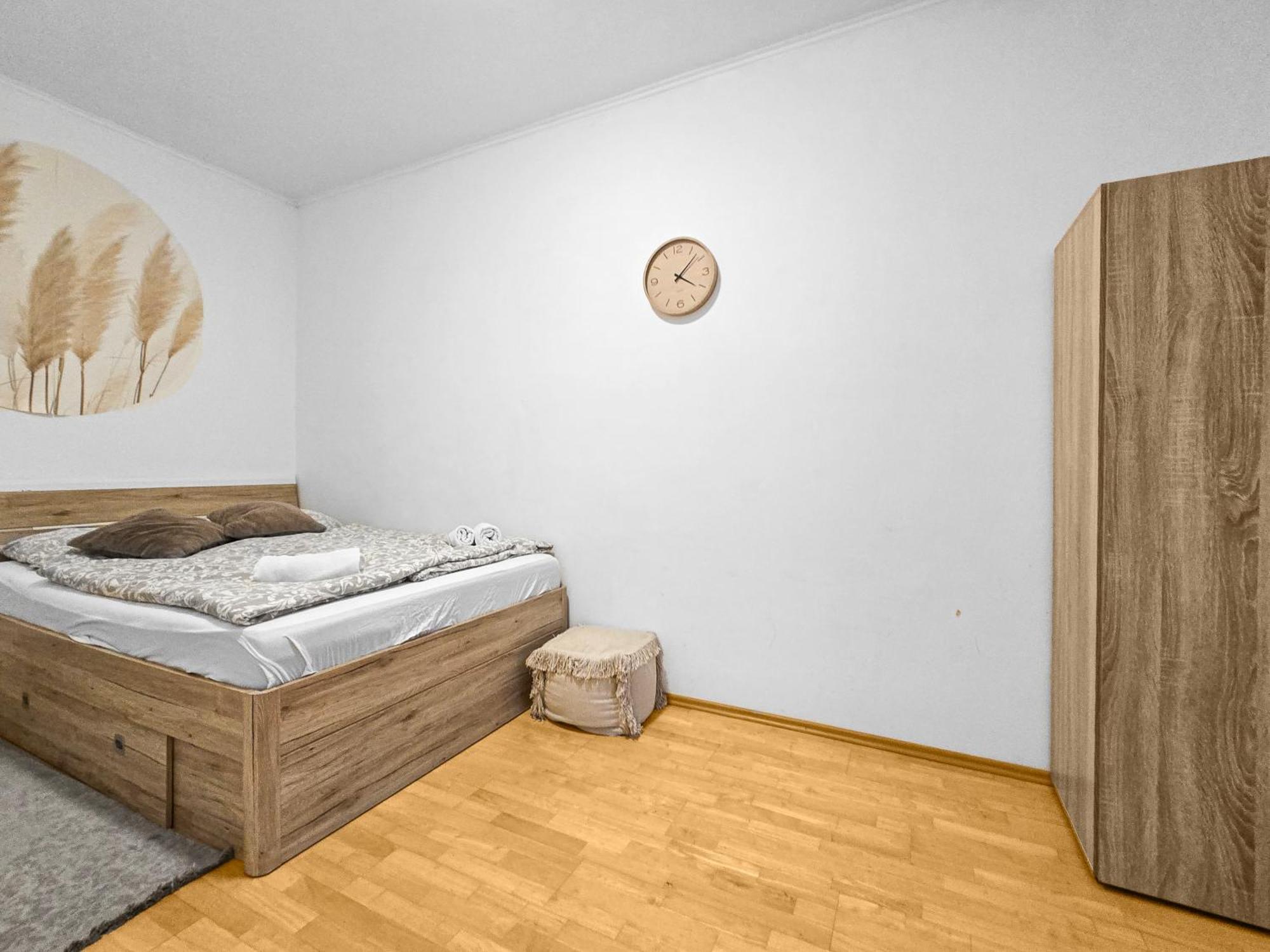 Spacious Three-Bedroom, Three King-Size Beds Βιέννη Εξωτερικό φωτογραφία