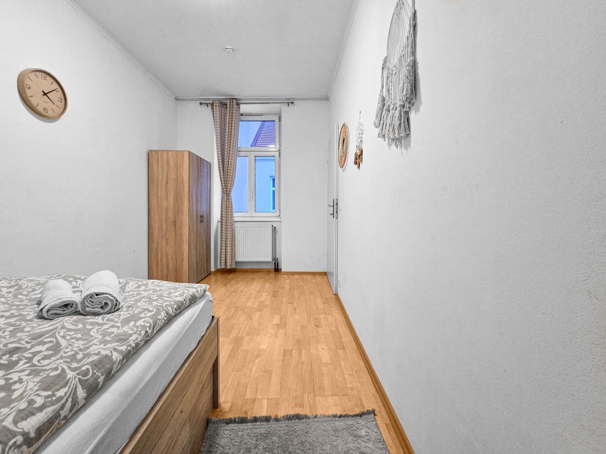 Spacious Three-Bedroom, Three King-Size Beds Βιέννη Εξωτερικό φωτογραφία