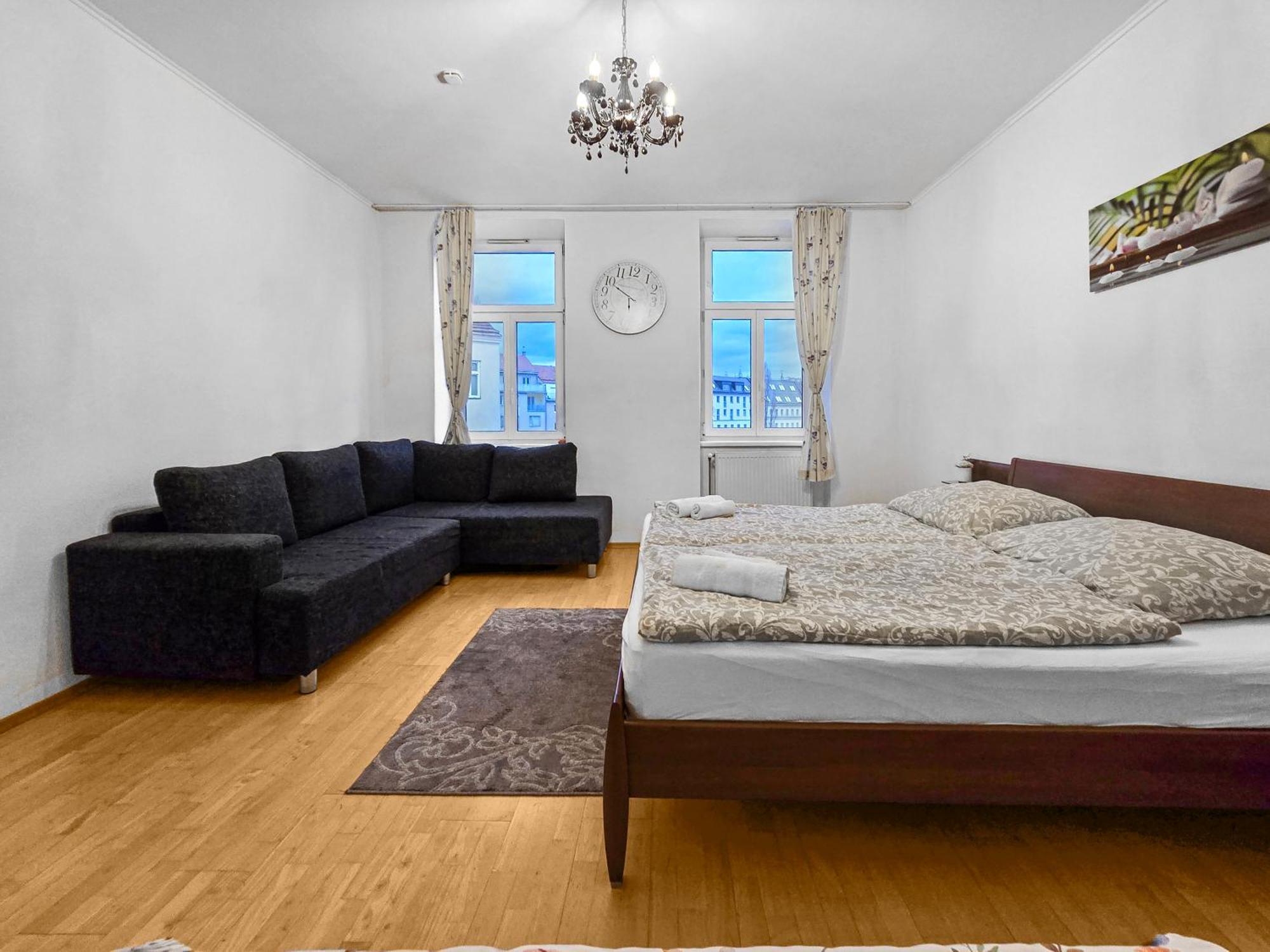 Spacious Three-Bedroom, Three King-Size Beds Βιέννη Εξωτερικό φωτογραφία